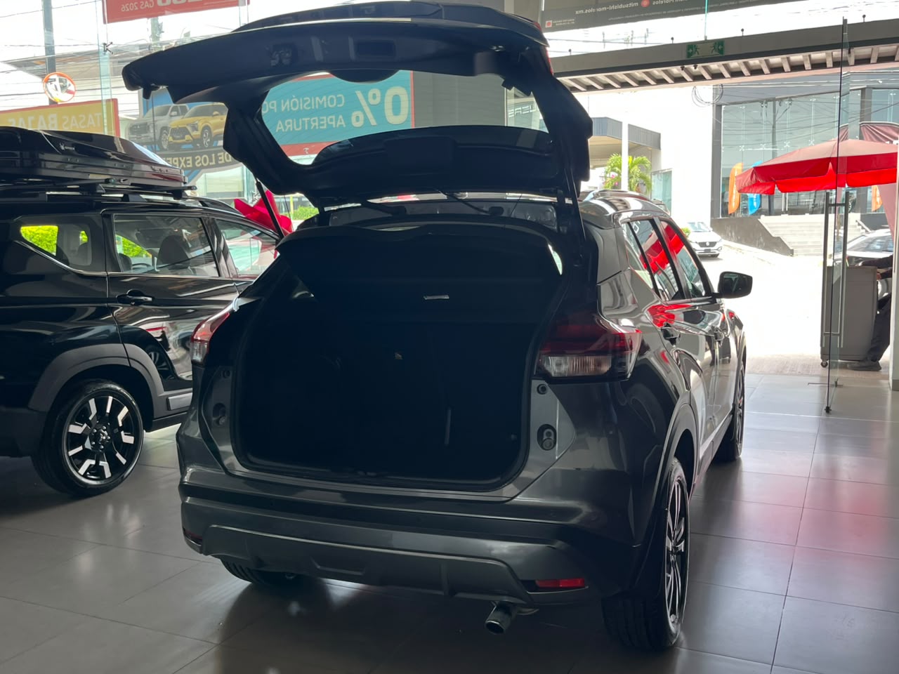2025 NISSAN Kicks 5 pts. Play Advance, 1.6l, TM5, RA-17