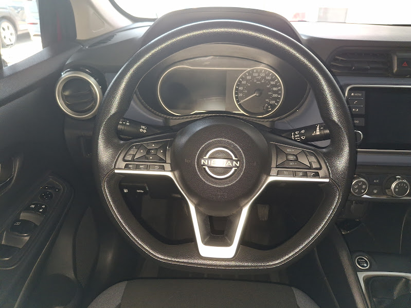 2023 NISSAN Versa 4 pts. Advance, TM5, a/ac., f. niebla, RA-16