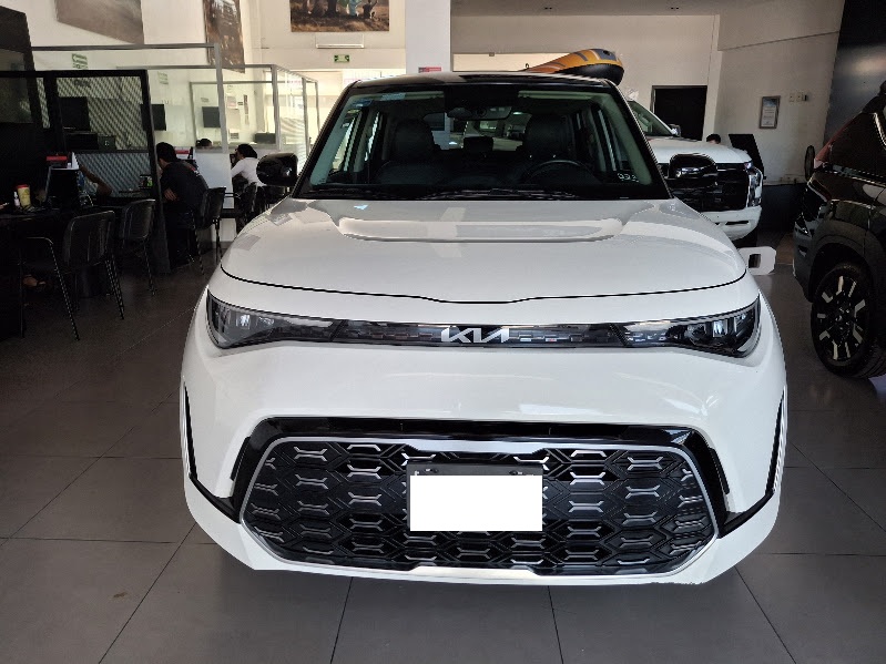 2023 KIA Soul 5 pts. GT Line, 2.0l, TA, a/ac., GPS, f. niebla, RA-18
