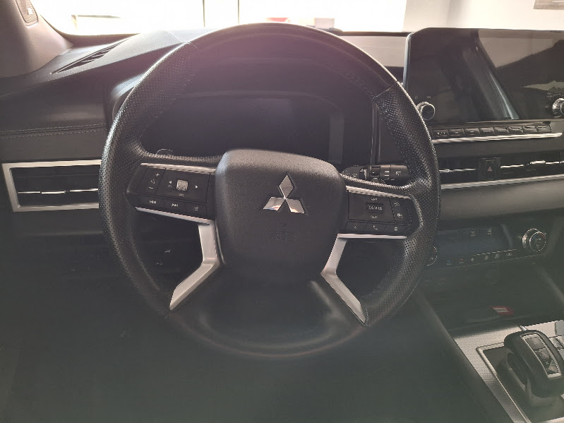 2025 MITSUBISHI Outlander VUD 5 pts. Limited, PHEV, TA, piel premium, QCP, RA-20, 4x4