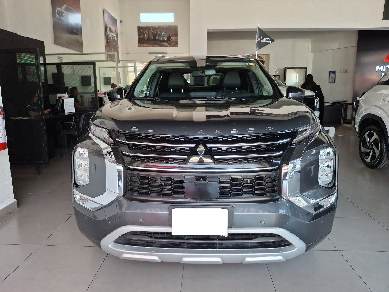 2025 MITSUBISHI Outlander VUD 5 pts. Limited, PHEV, TA, piel premium, QCP, RA-20, 4x4