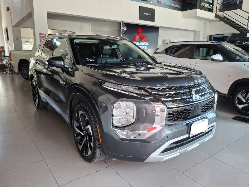 2025 MITSUBISHI Outlander VUD 5 pts. Limited, PHEV, TA, piel premium, QCP, RA-20, 4x4