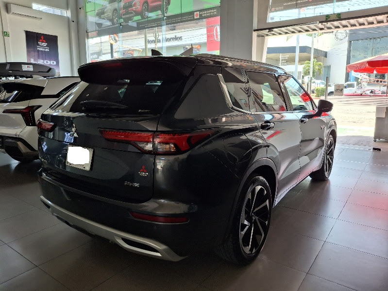 2025 MITSUBISHI Outlander VUD 5 pts. Limited, PHEV, TA, piel premium, QCP, RA-20, 4x4