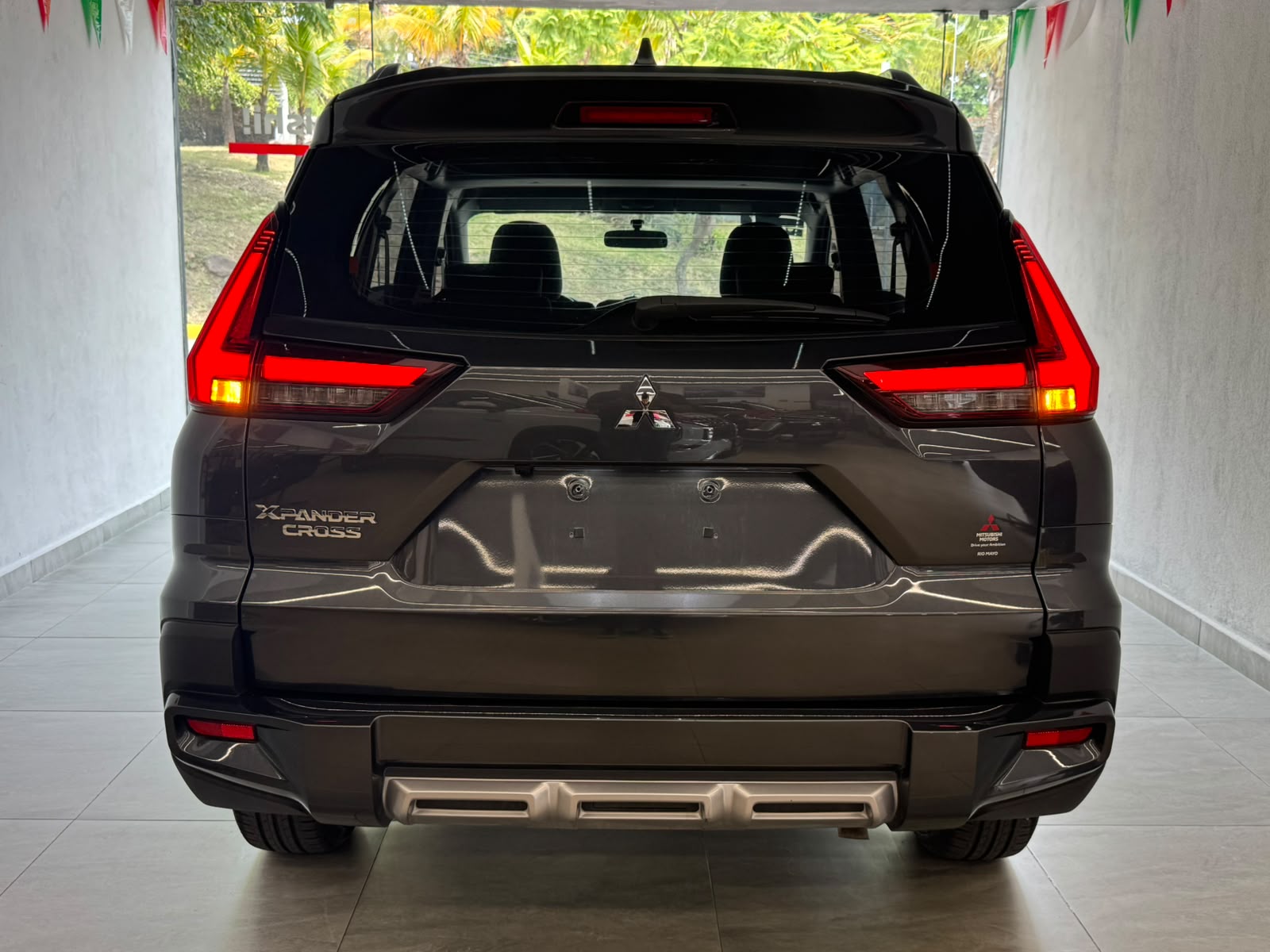 2025 MITSUBISHI Xpander 5 pts. Cross, 1.5l, TA, f. led, 7 pas., RA-17