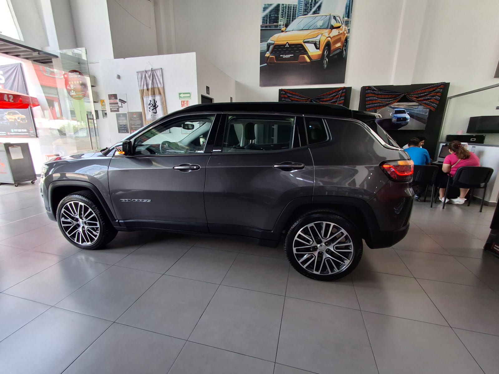 2024 JEEP Compass 5 pts. Limited Premium, 1.3T, TA, a/ac. Aut., piel, cambios al volante, RA-18
