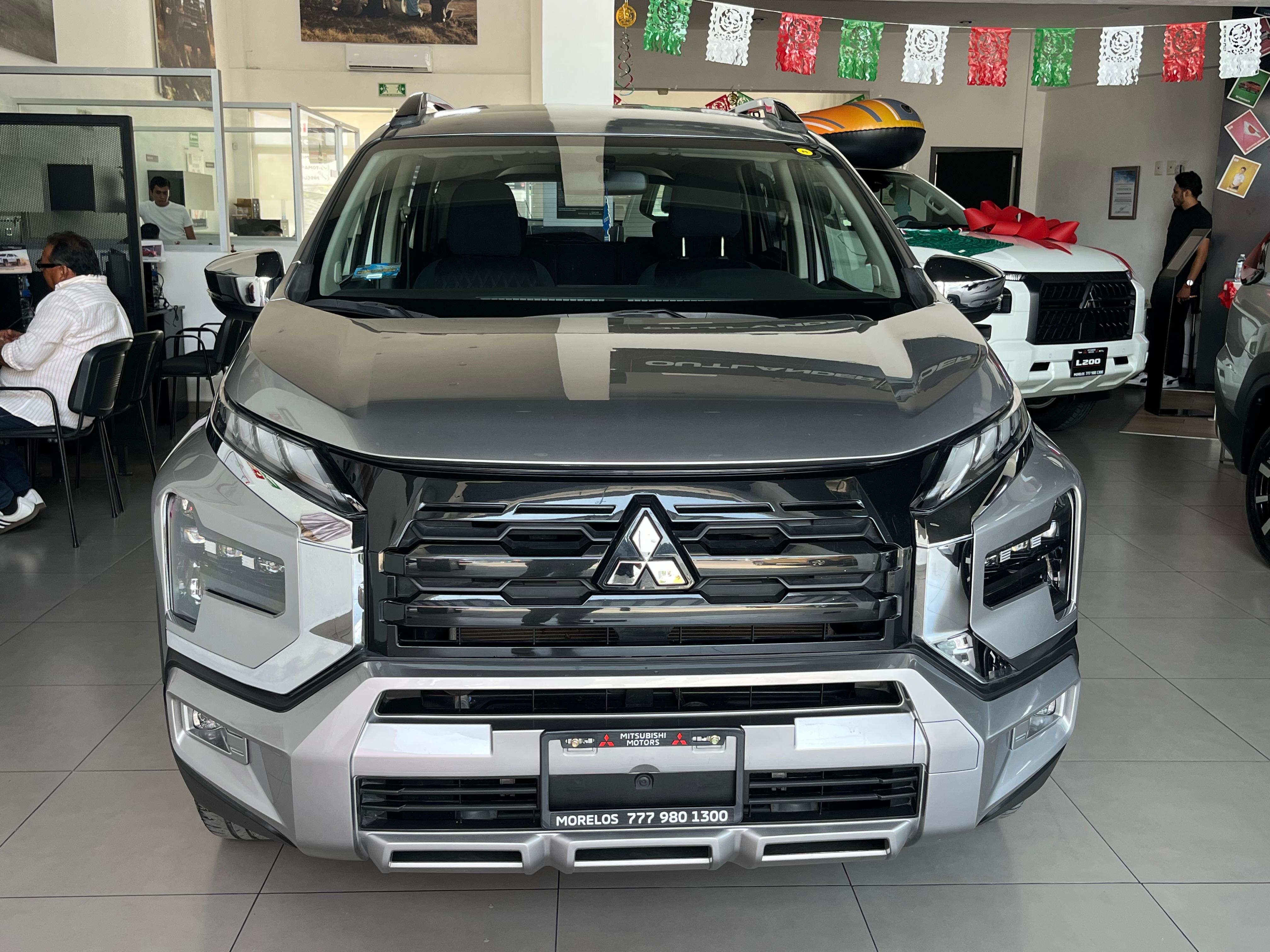 2024 MITSUBISHI Xpander 5 pts. Cross, 1.5l, TA, f. led, 7 pas., RA-17
