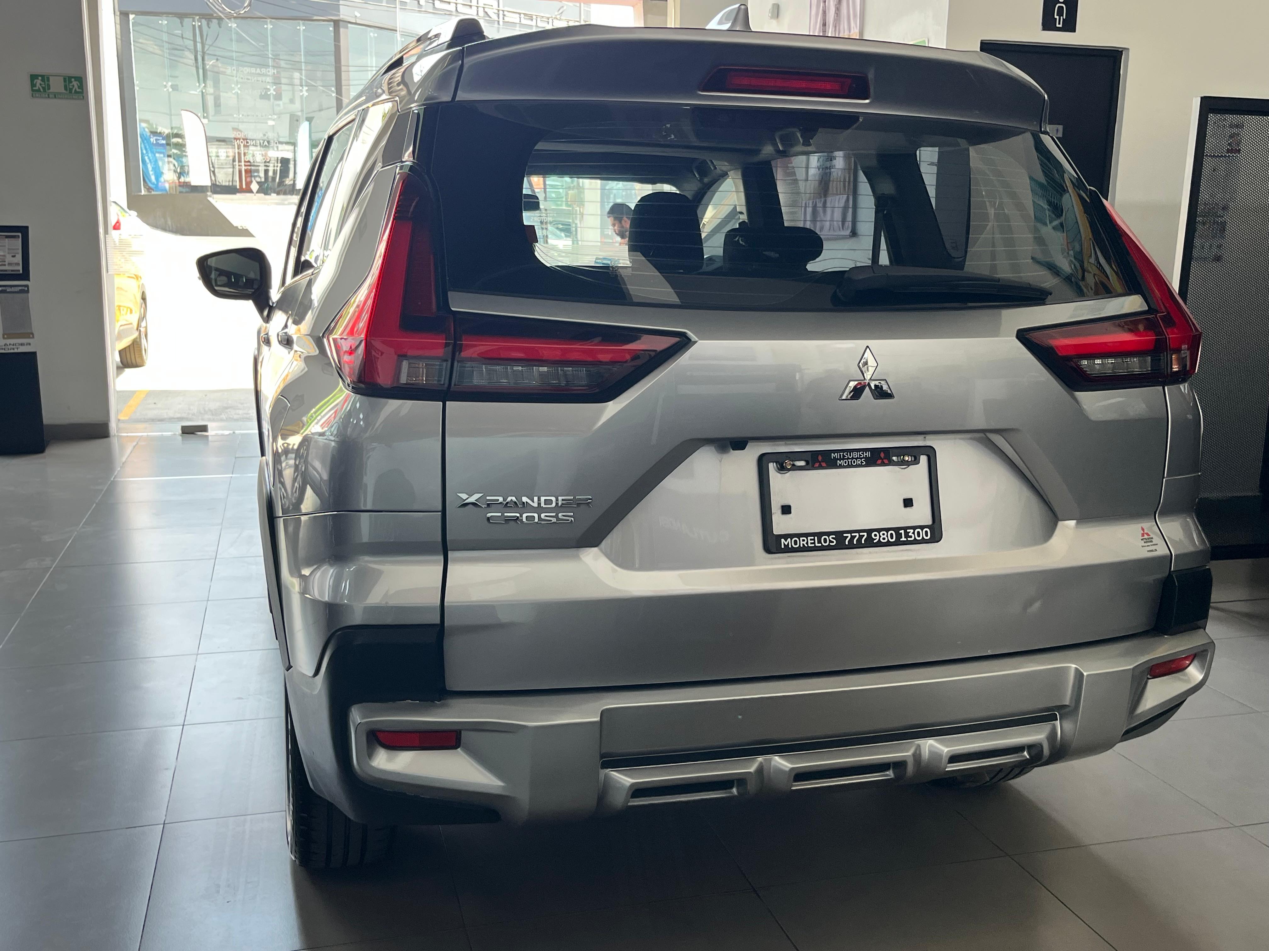 2024 MITSUBISHI Xpander 5 pts. Cross, 1.5l, TA, f. led, 7 pas., RA-17