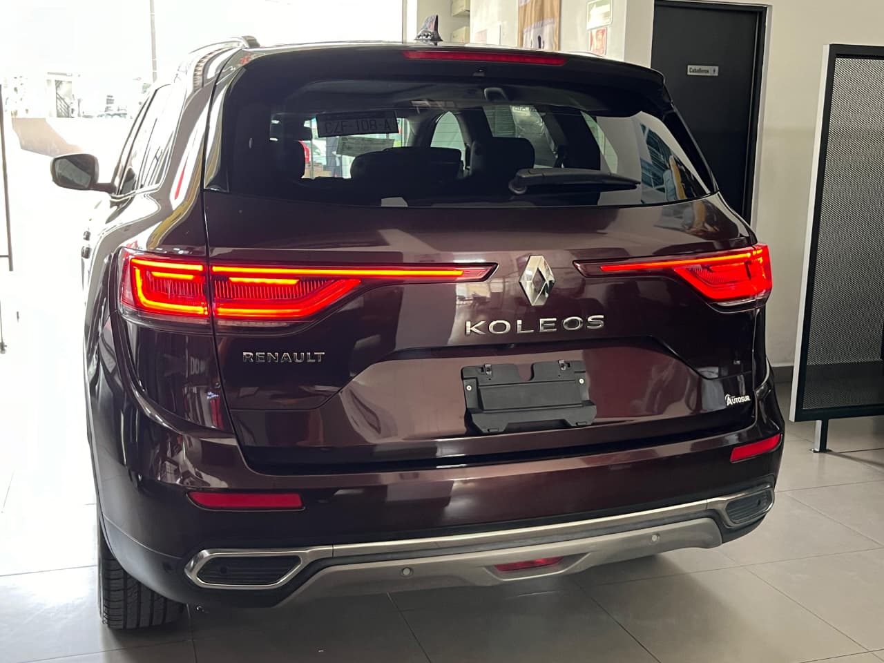 2024 RENAULT Koleos 5 pts. Iconic, TA, climatronic, piel, QCP, GPS, RA-19