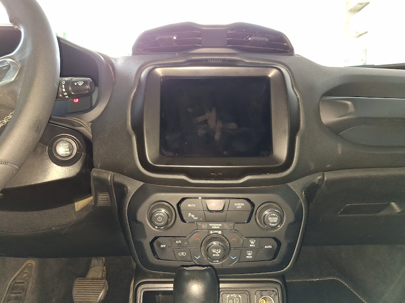 2023 JEEP Renegade 5 pts. Latitude, 1.3T, TA, a/ac. Aut., piel, RA-18