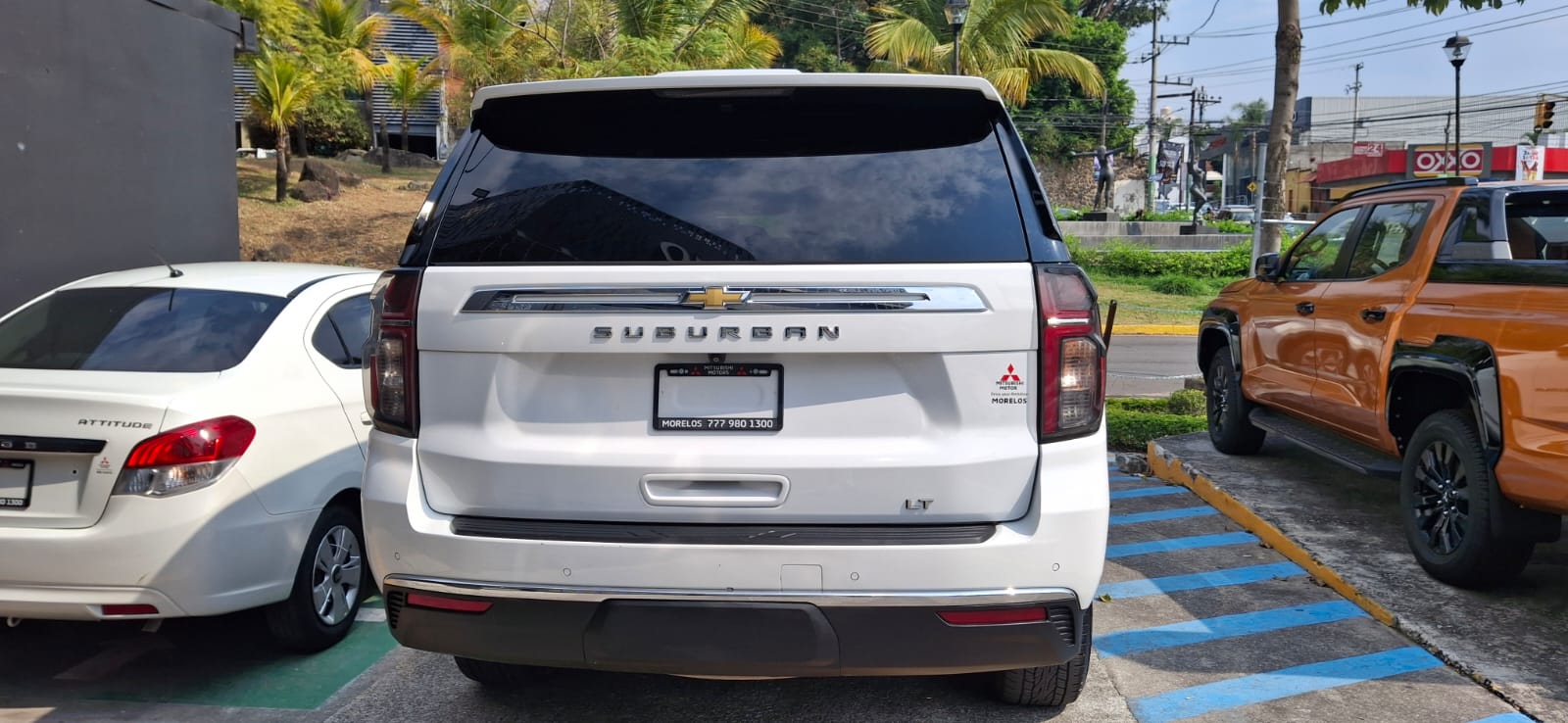 2023 CHEVROLET Suburban 5 pts. LT, 5.3l, TA, piel, RA-20