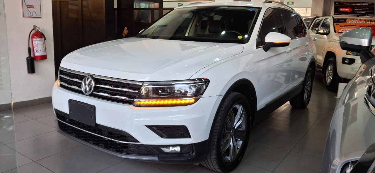 2021 VOLKSWAGEN Tiguan 5 pts. Highline, 2.0T, DSG, piel, f. led, RA-19, 4x4
