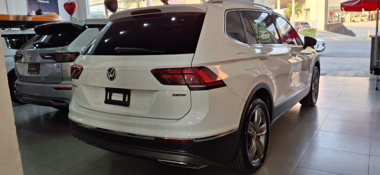 2021 VOLKSWAGEN Tiguan 5 pts. Highline, 2.0T, DSG, piel, f. led, RA-19, 4x4