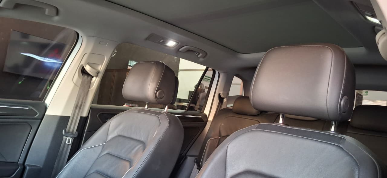 2021 VOLKSWAGEN Tiguan 5 pts. Highline, 2.0T, DSG, piel, f. led, RA-19, 4x4