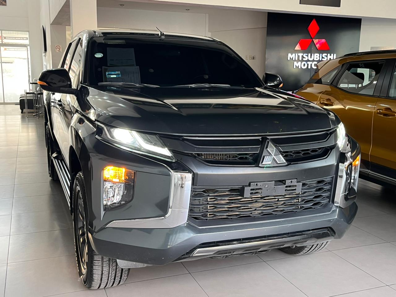 2023 Mitsubishi Comerciales L200 Pick-Up