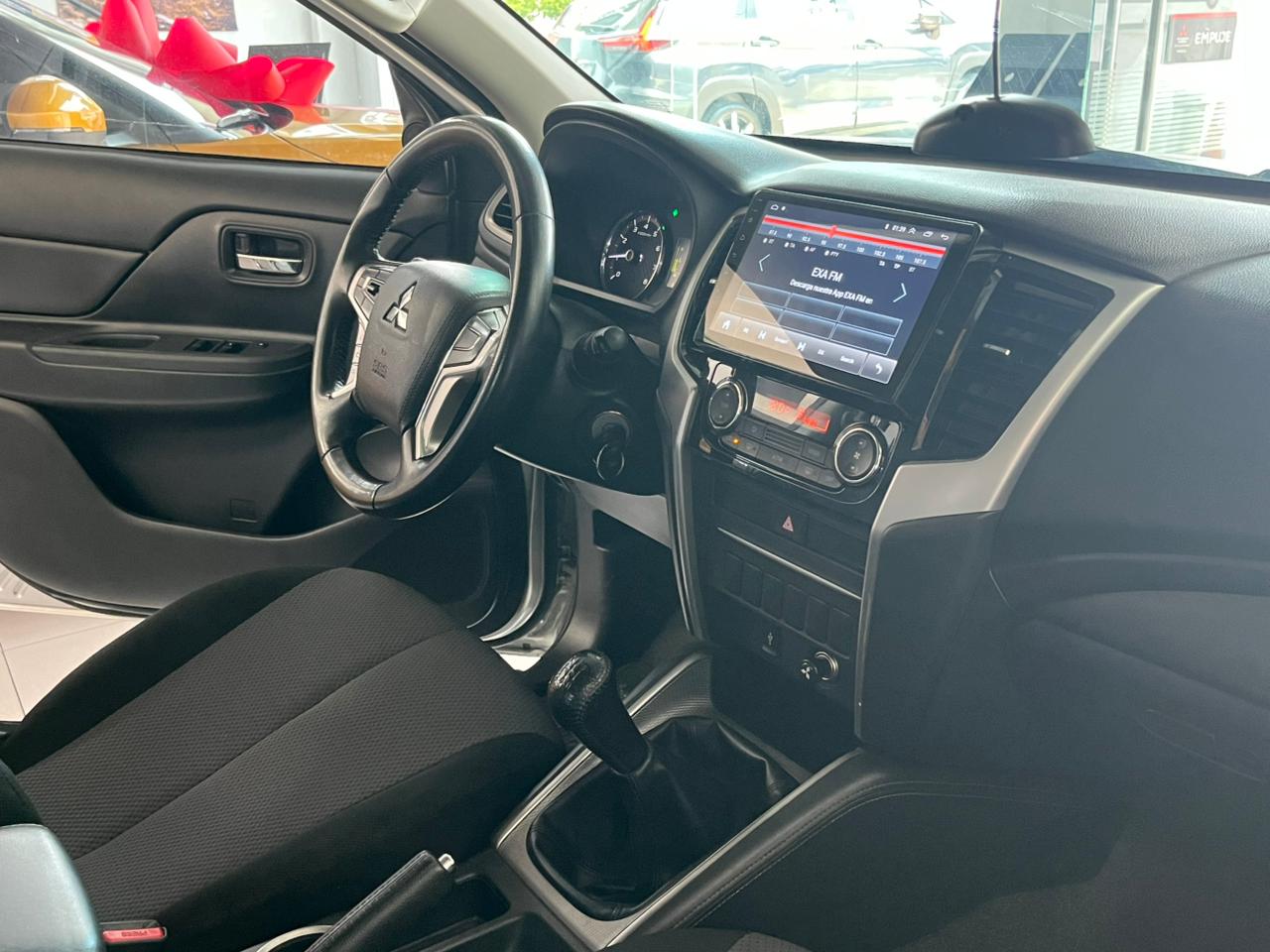 2023 MITSUBISHI COMERCIALES L200 Pick-Up 4 pts. GLX, Doble Cab., 2.4l, TM5