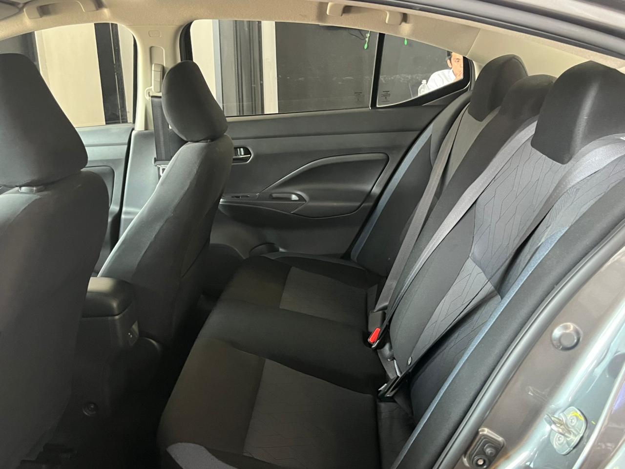 2025 NISSAN Versa 4 pts. Advance, TM5, a/ac., f. niebla, RA-16