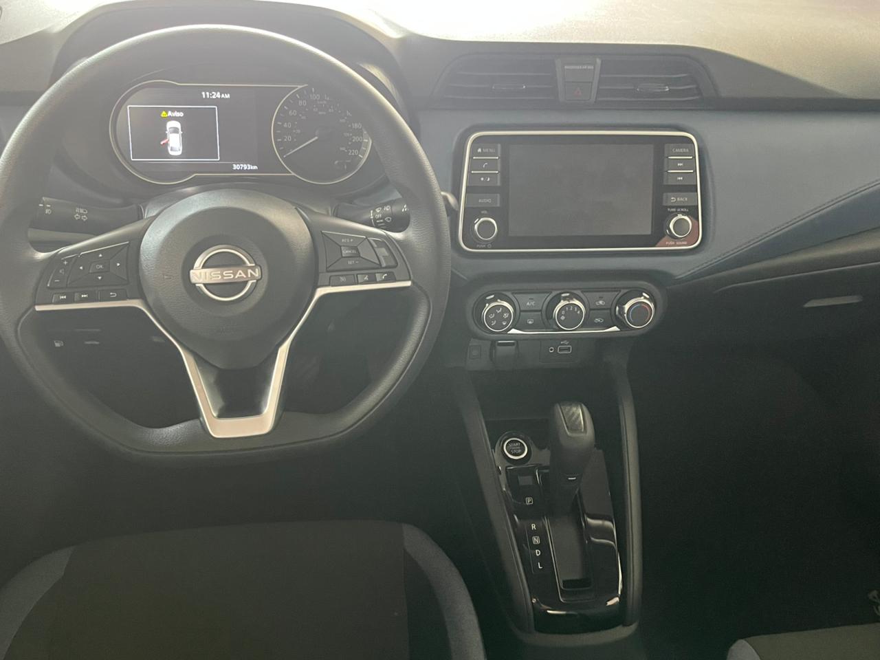 2025 NISSAN Versa 4 pts. Advance, TM5, a/ac., f. niebla, RA-16