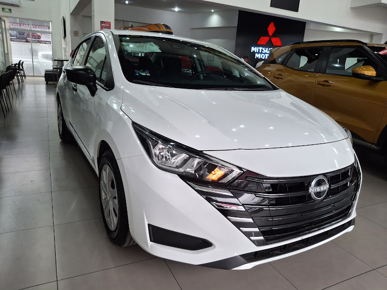 2024 NISSAN Versa 4 pts. Sense, TM5, a/ac., R-15
