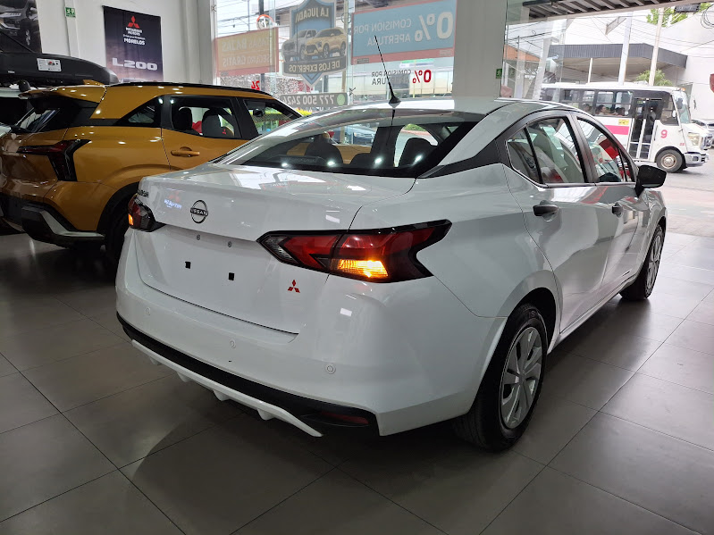 2024 NISSAN Versa 4 pts. Sense, TM5, a/ac., R-15