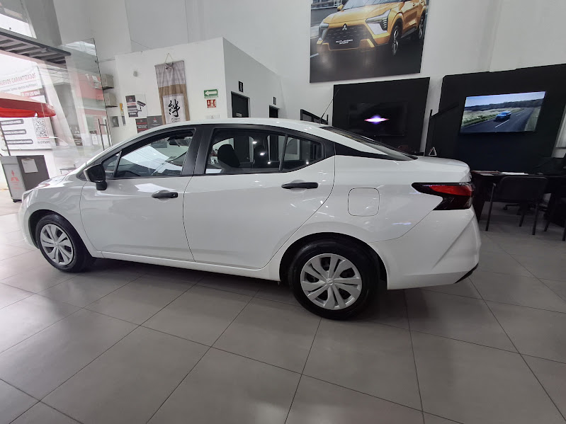 2024 NISSAN Versa 4 pts. Sense, TM5, a/ac., R-15
