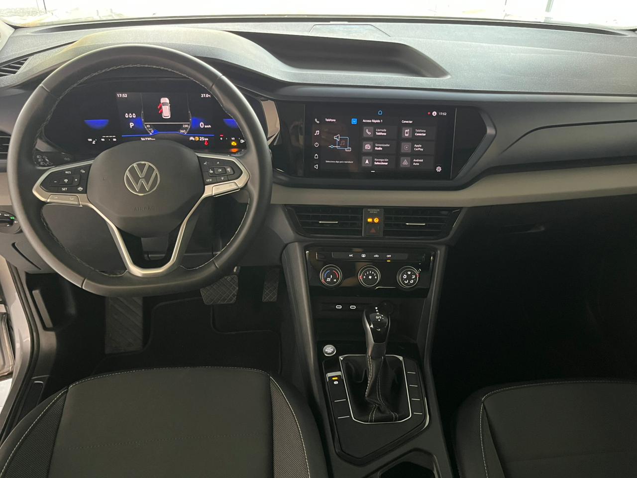 2023 VOLKSWAGEN Taos 5 pts. Comfortline, 150 HP, 1.4T, TA, piel, f. led, RA-18