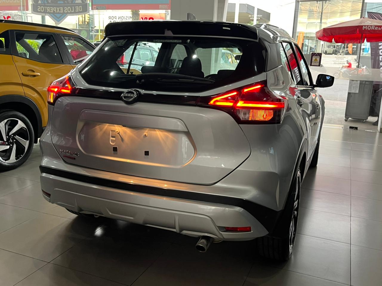 2025 NISSAN Kicks 5 pts. Advance, 2.0l, TA, RA-17