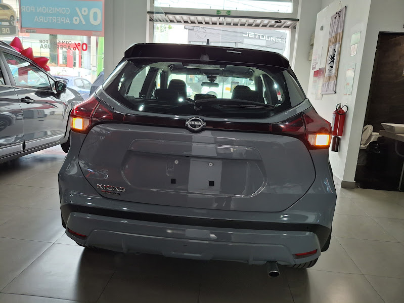 2025 NISSAN Kicks 5 pts. Advance, 2.0l, TA, RA-17