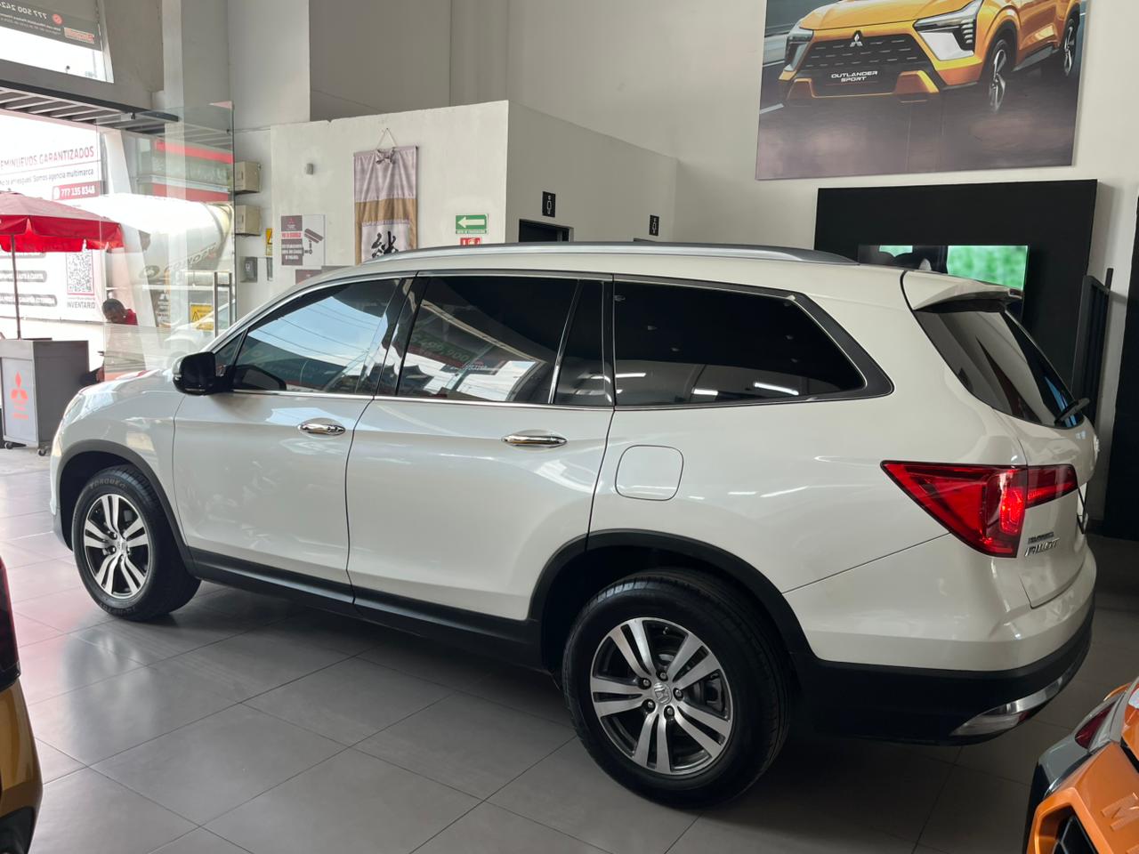 2016 HONDA Pilot 5 pts. Touring, TA, a/ac. Aut., piel, QCP, MP3, DVD, GPS, 4x4
