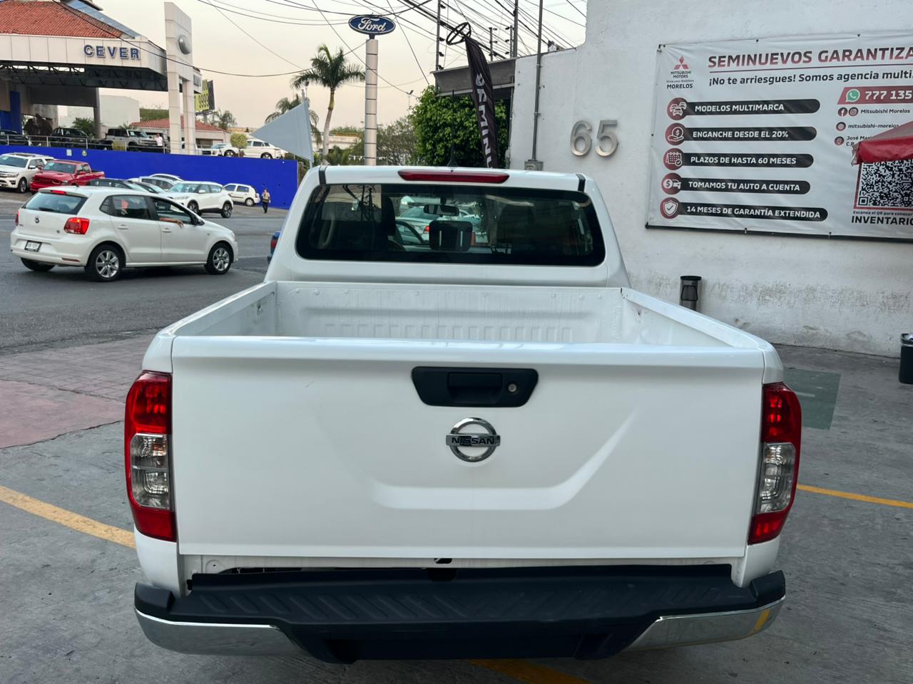 2020 NISSAN COMERCIALES NP300 4 pts. SE, Pick-Up, Doble Cab., TM6, a/ac., VE, CD