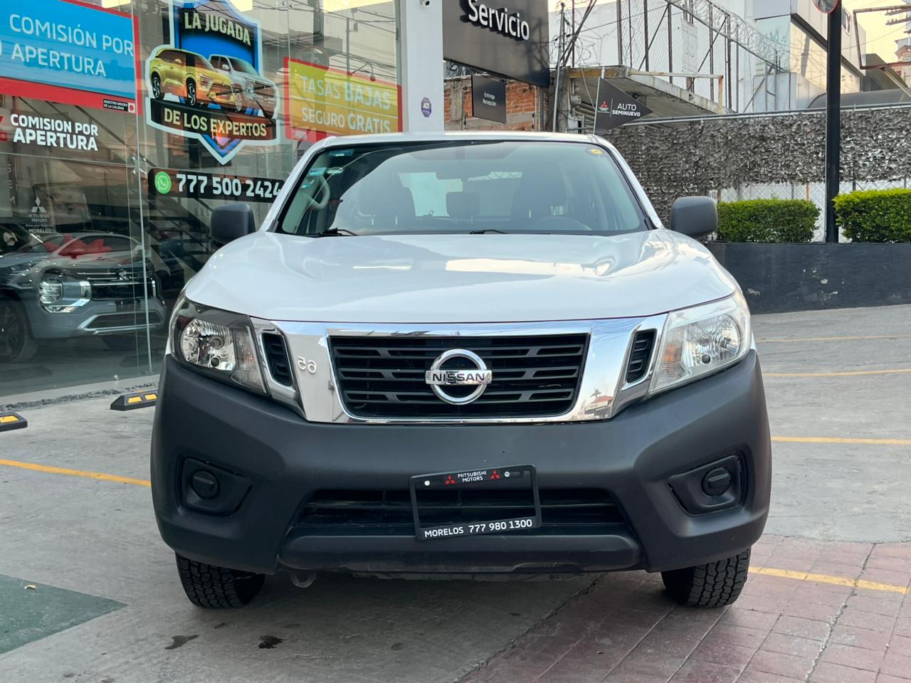 2020 NISSAN COMERCIALES NP300 4 pts. SE, Pick-Up, Doble Cab., TM6, a/ac., VE, CD