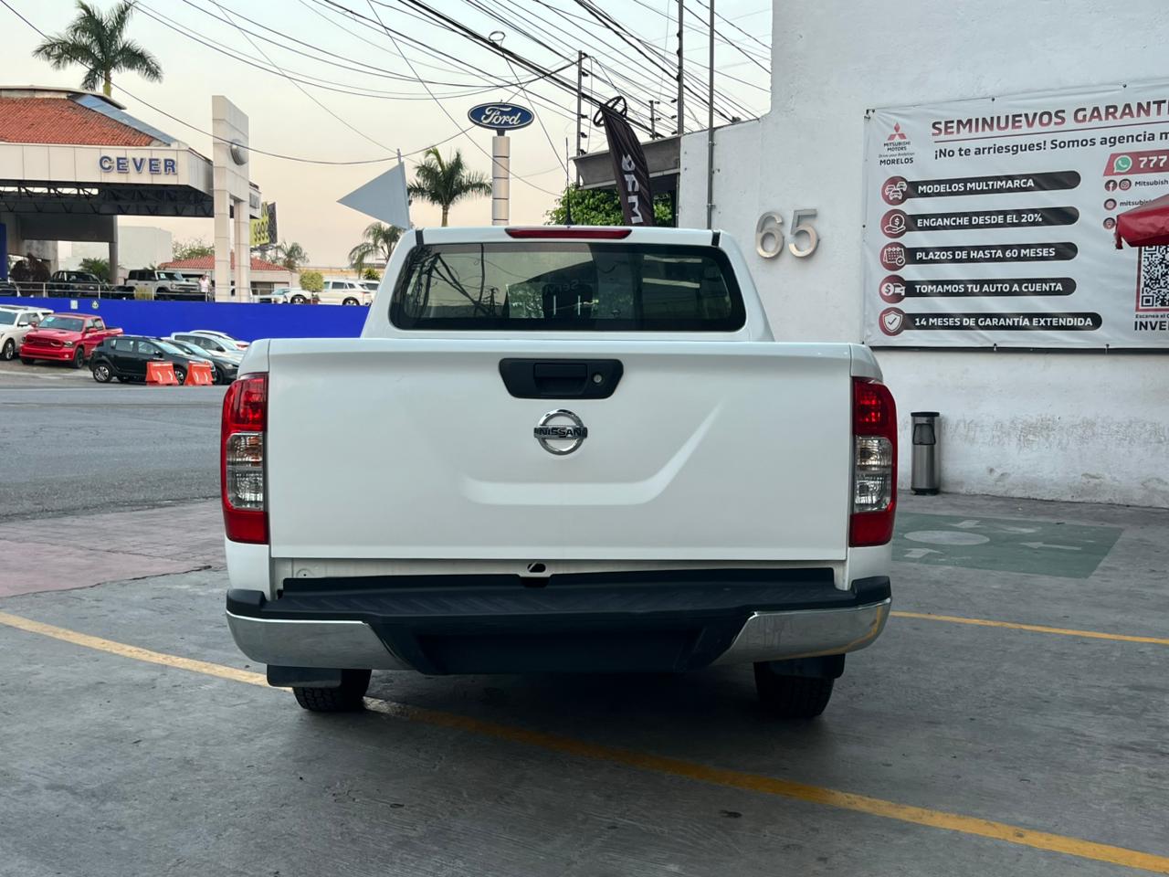 2020 NISSAN COMERCIALES NP300 4 pts. SE, Pick-Up, Doble Cab., TM6, a/ac., VE, CD