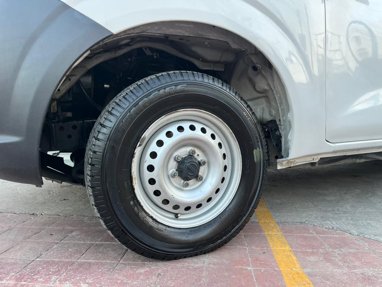 2020 NISSAN COMERCIALES NP300 4 pts. SE, Pick-Up, Doble Cab., TM6, a/ac., VE, CD
