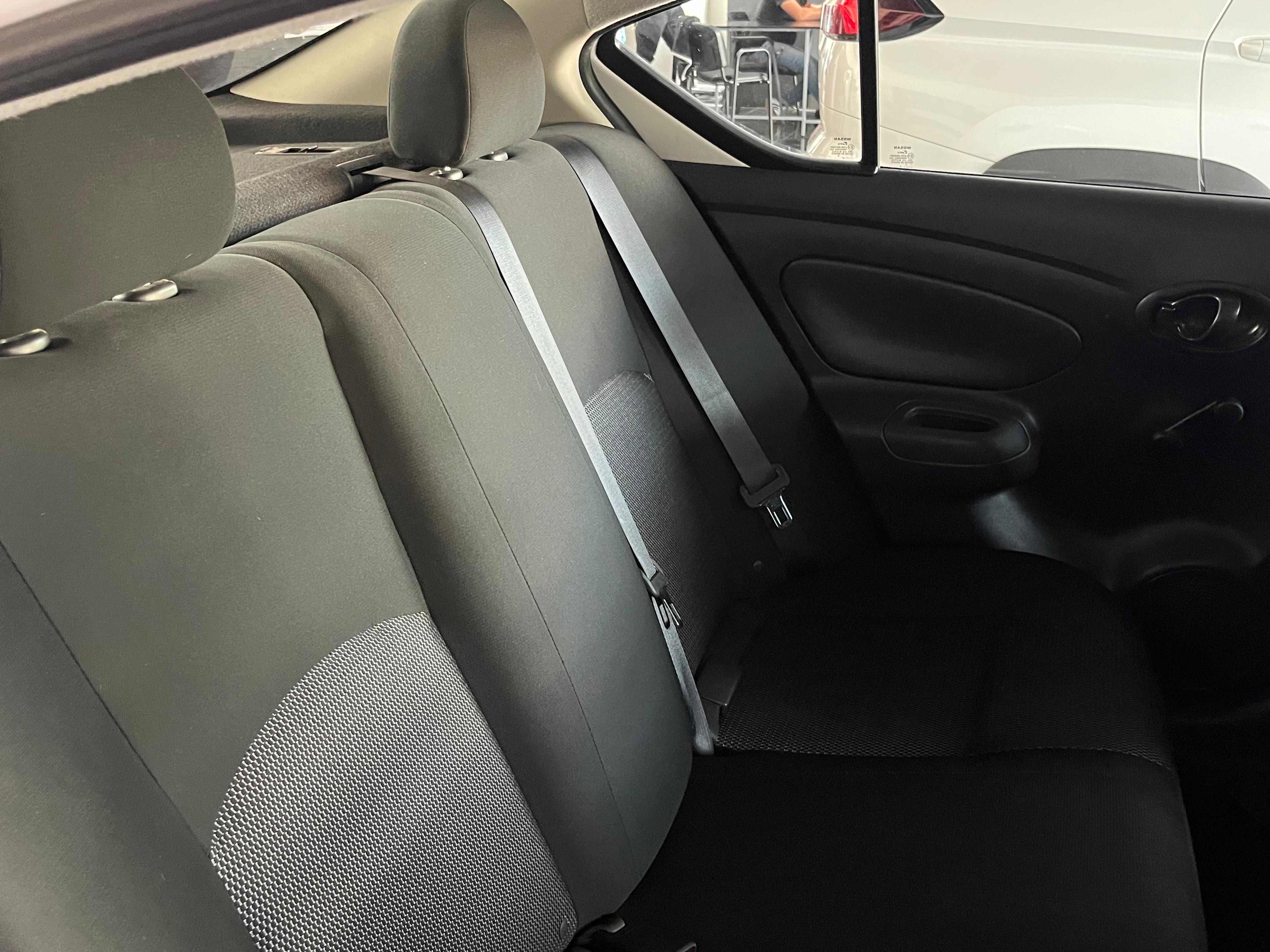 2020 NISSAN V-Drive 4 pts. Base, TM5, R-15