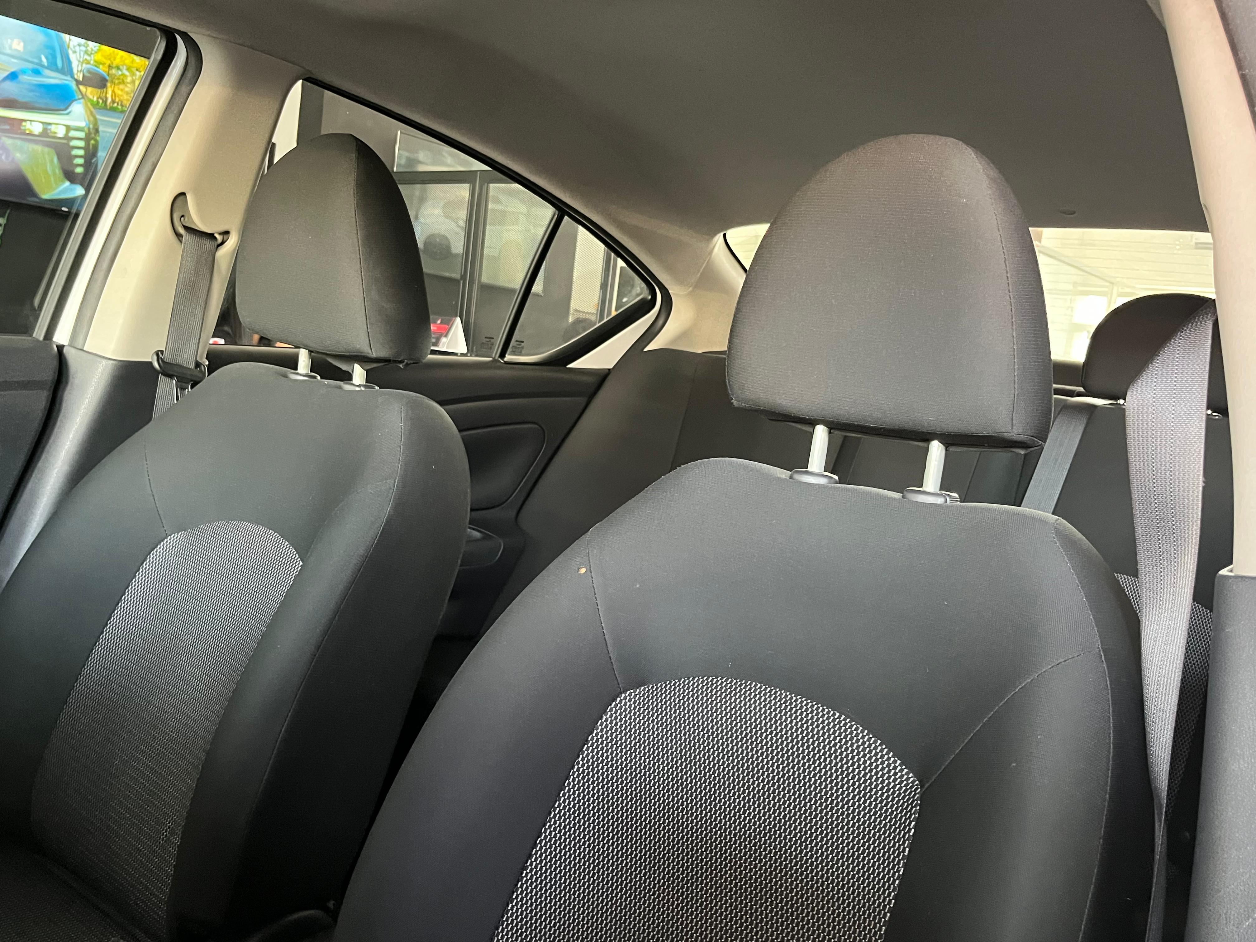 2020 NISSAN V-Drive 4 pts. Base, TM5, R-15