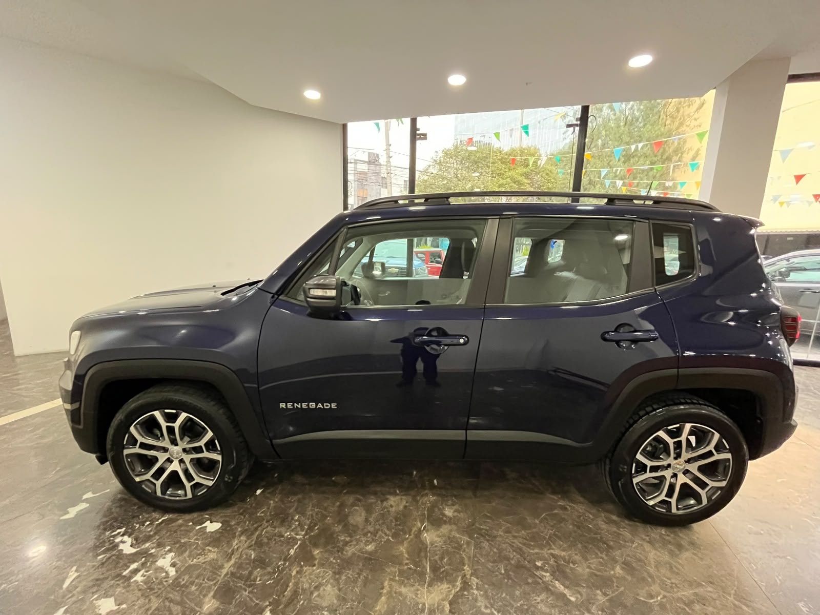 2024 JEEP Renegade 5 pts. Latitude, 1.3T, TA, a/ac. Aut., piel, RA-18