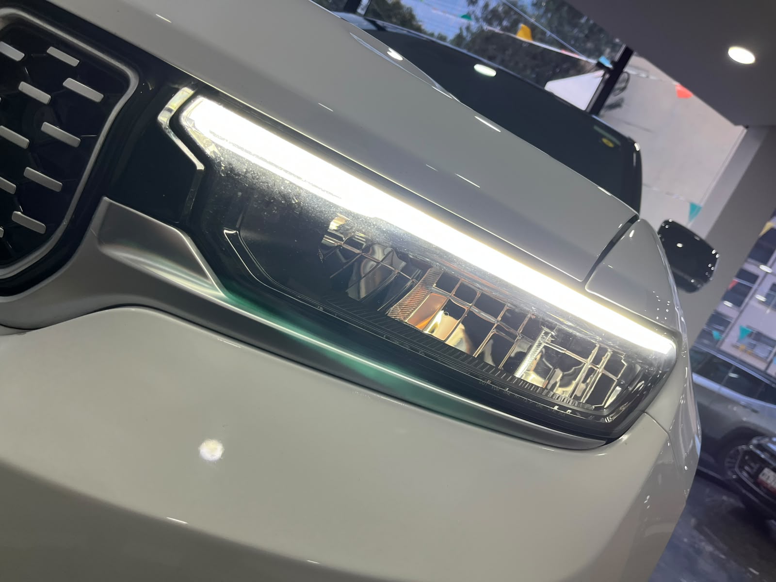 2023 JEEP Grand Cherokee VUD 5 pts. L Summit Reserve, 5.7l, TA, piel gamuza, QCP, 7 pas., RA-21, 4x4