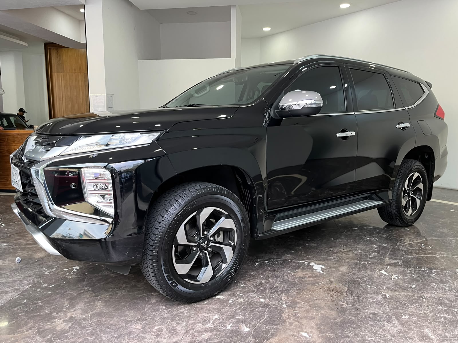 2024 Mitsubishi Montero VUD