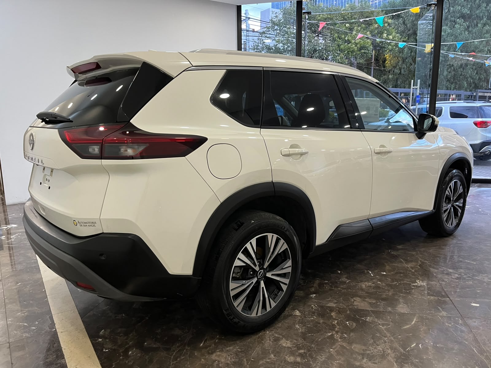 2024 NISSAN X-Trail 5 pts. Exclusive, TA, piel, RA-18