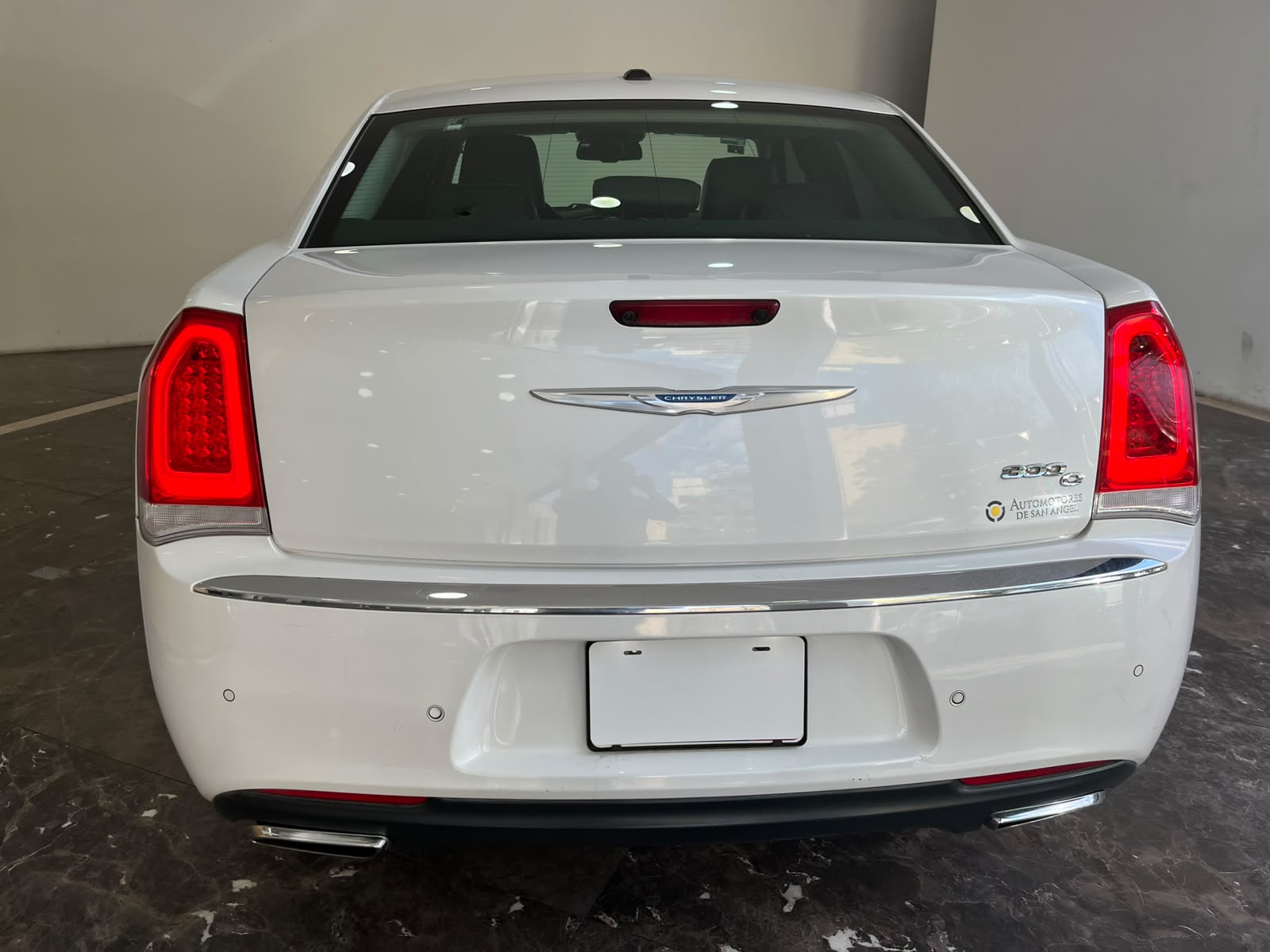 2016 CHRYSLER 300 C 4 pts. Pentastar, V6, TA, piel, QCP, GPS, RA-20