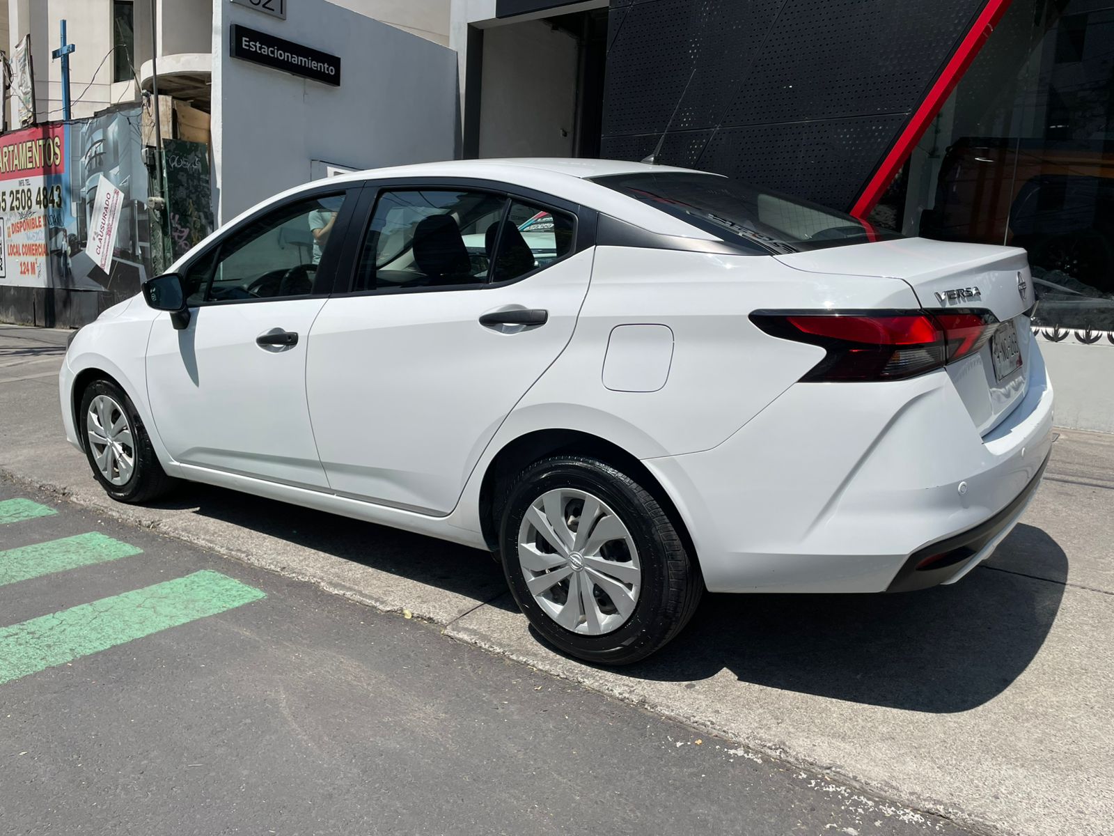 2024 NISSAN Versa 4 pts. Sense, TM5, a/ac., R-15