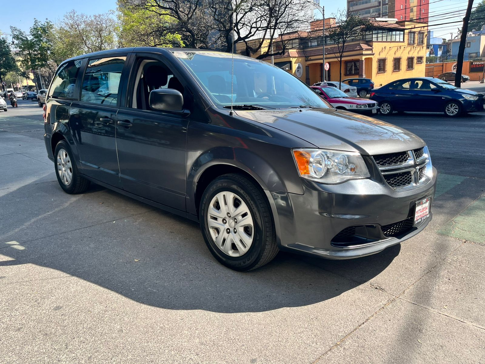 2019 DODGE Grand Caravan Minivan 5 pts. SE, TA, VE del., R-17