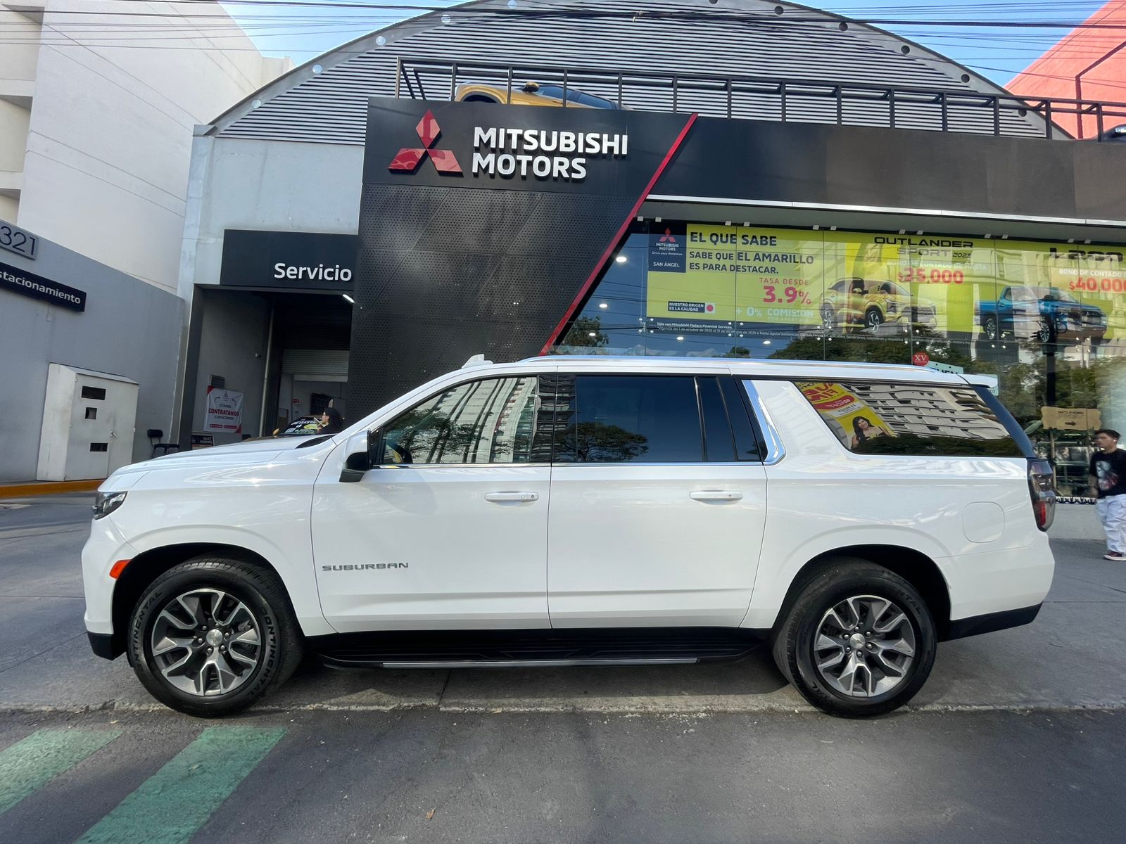 2023 CHEVROLET Suburban 5 pts. LT, 5.3l, TA, piel, RA-20