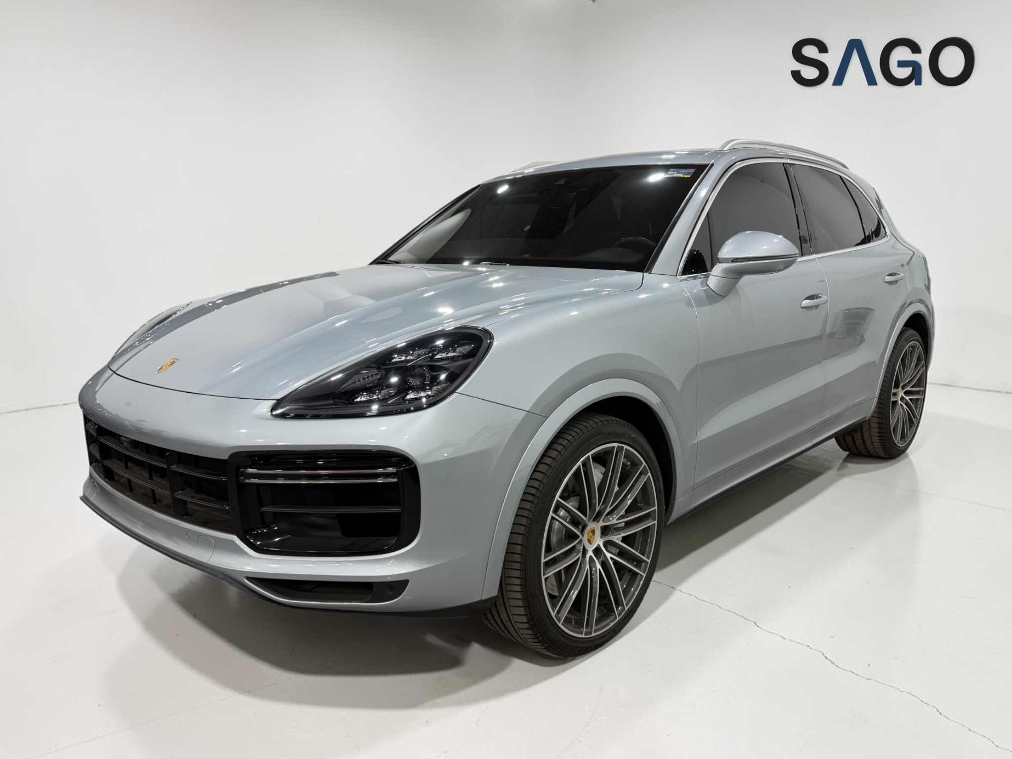 2020 PORSCHE Cayenne 5 pts. Turbo, V8, 550 HP, Tiptronic