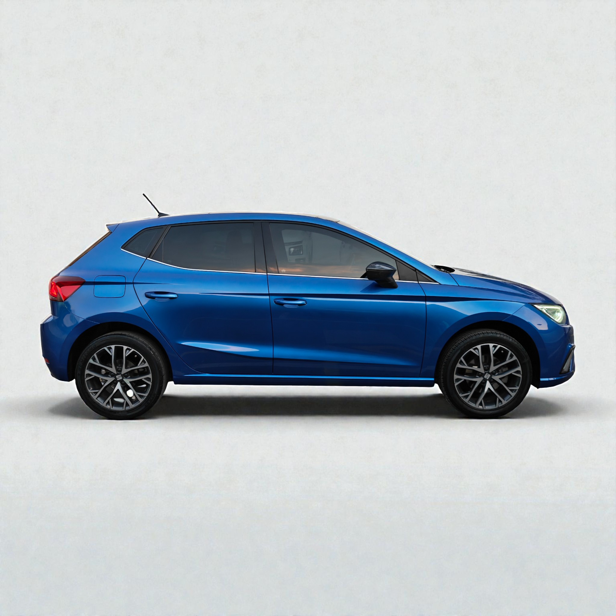 2024 SEAT Ibiza 5 pts. Xcellence, 110 HP, 1.6l, TM5, a/ac., QC, f. led, RA-16