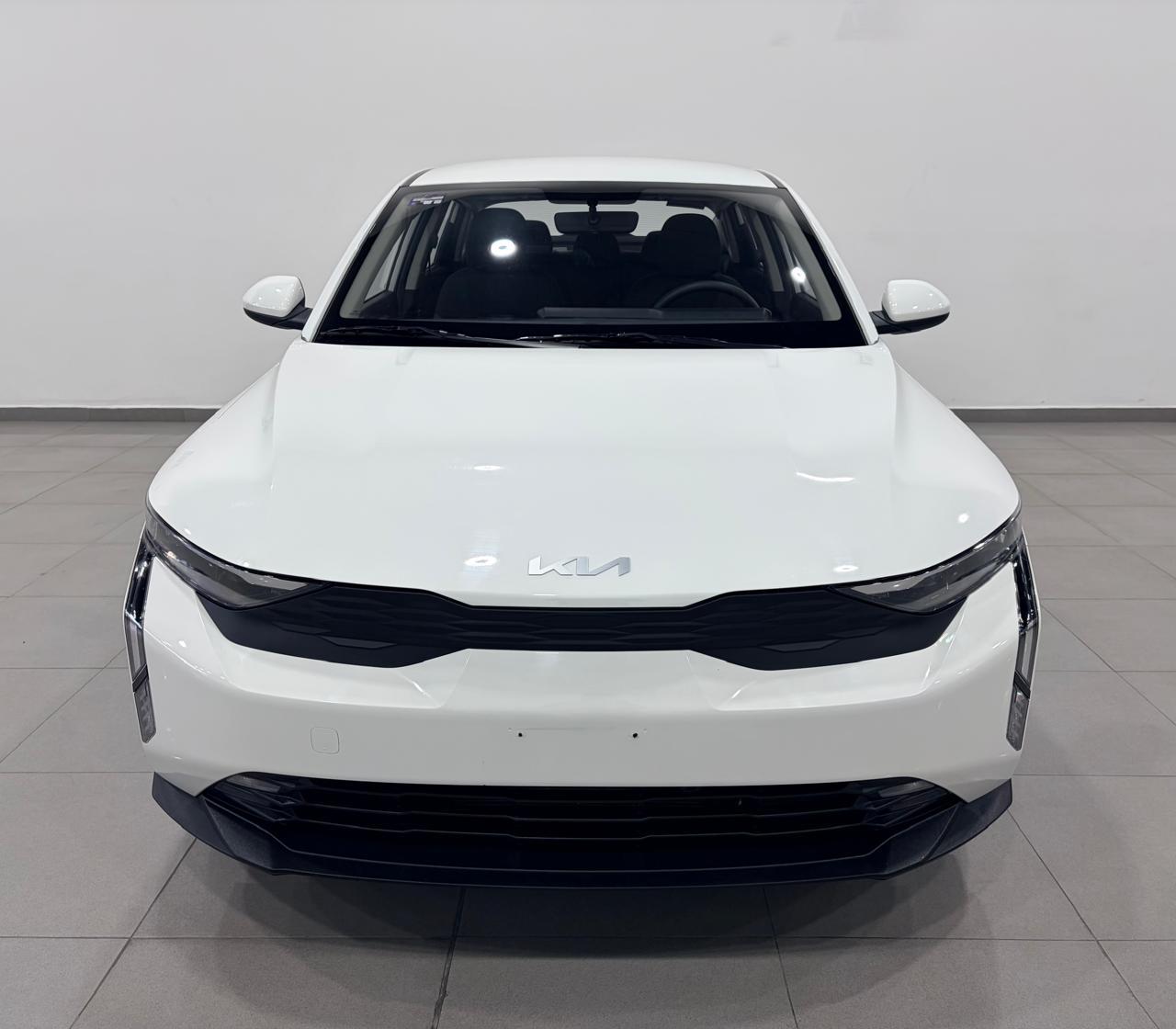 2026 KIA K3 4 pts. L, 1.6l, TA, a/ac., R-15