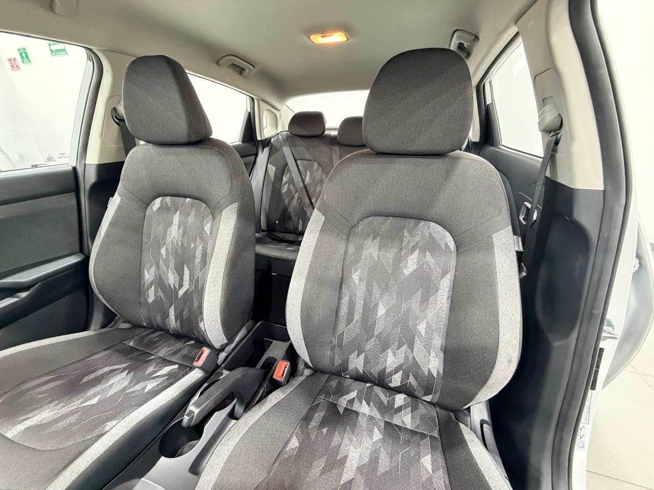 2026 KIA K3 4 pts. L, 1.6l, TA, a/ac., R-15