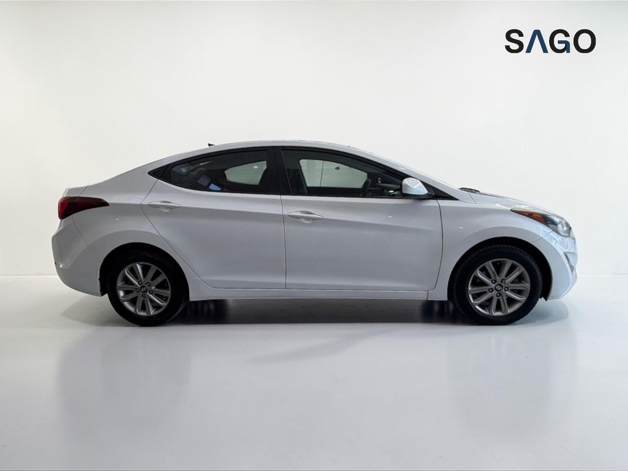 2015 HYUNDAI Elantra 4 pts. GLS Premium, 1.8l, TM6, a/ac., f. niebla, RA-16