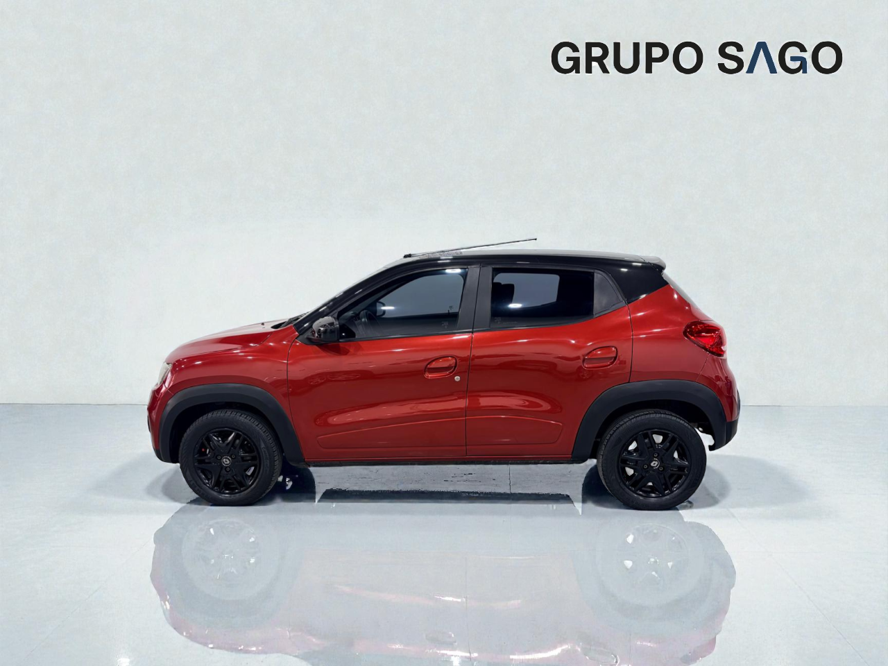 2021 RENAULT Kwid 5 pts. HB Outsider y Bitono, TM5, a/ac., VE del., ABS, f. niebla, R-14