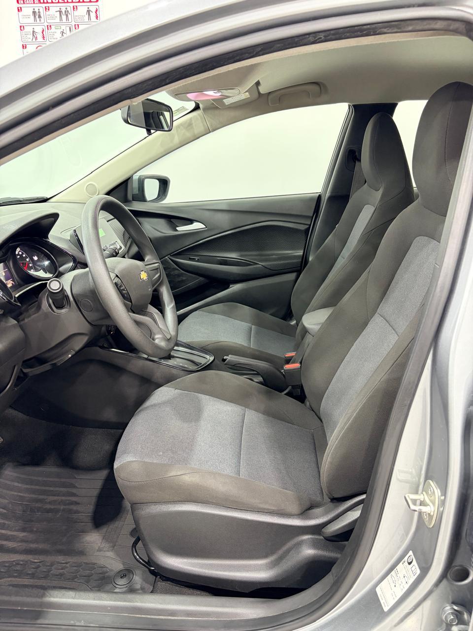 2023 CHEVROLET Onix 4 pts. LT, 1.3l, TM5, a/ac. Aut., VE, BA, RA-15