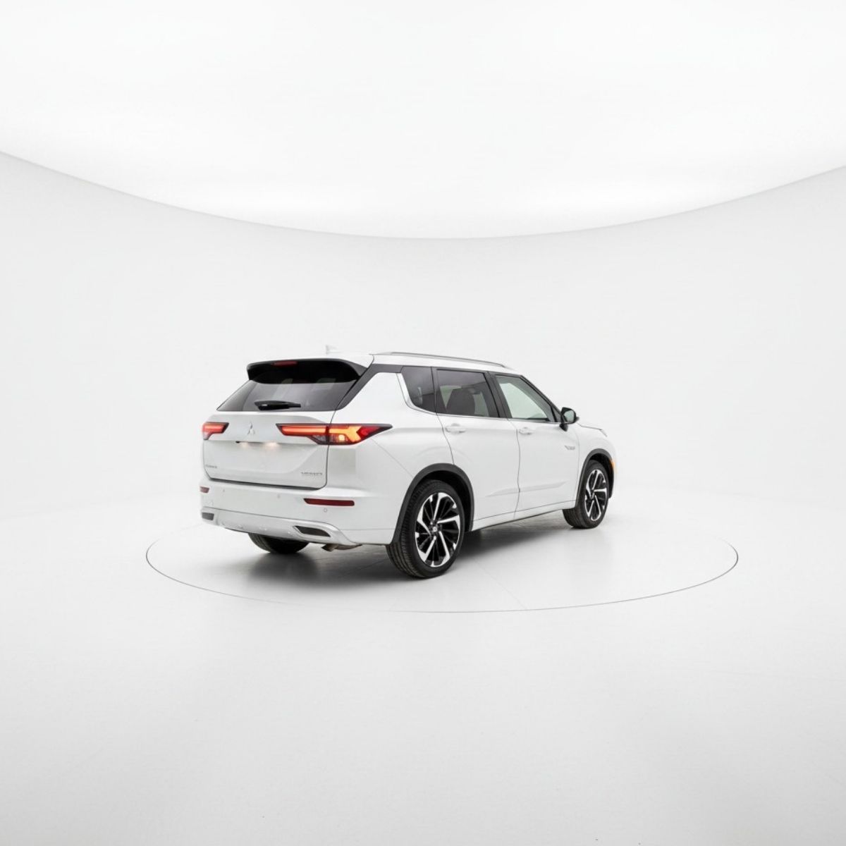 2025 MITSUBISHI Outlander 5 pts. Diamond, PHEV, TA, piel premium, molduras crom., RA-20, 4x4